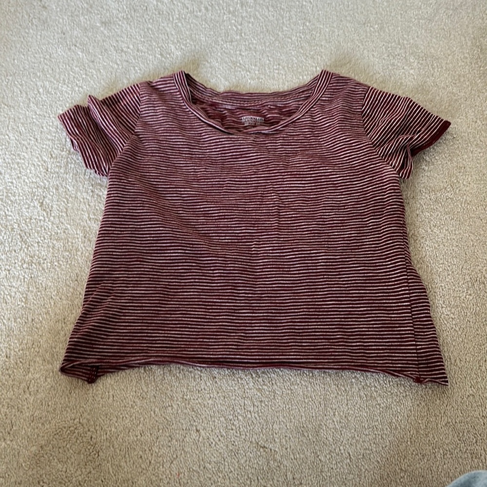 Red and white striped cropped tee